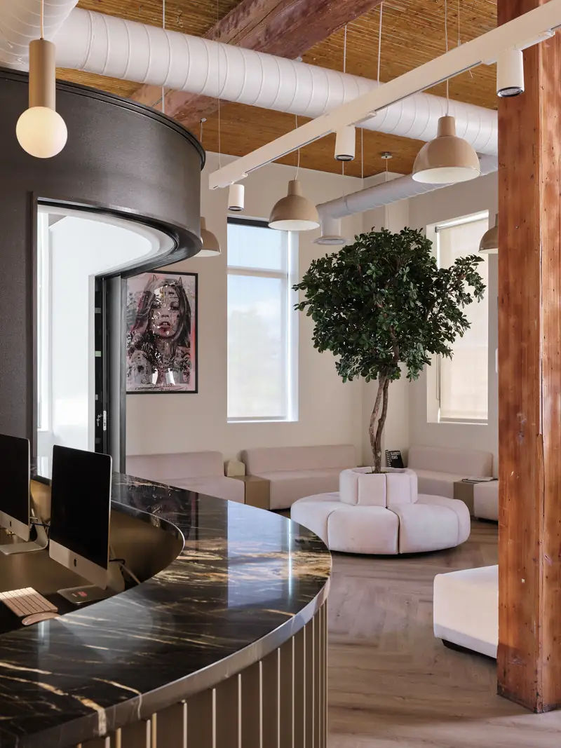 Reception and lounge at Clinique Face MD